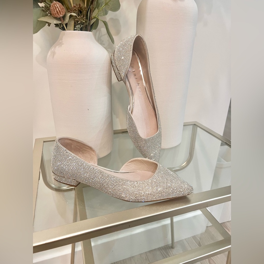 Gianni Bini - Half D'orsey Silver
Rhinestone Flats - Sz 6.5M